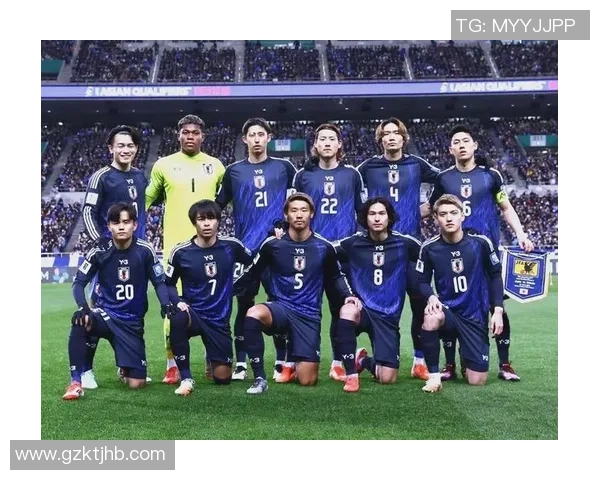 日本足球3比0战胜韩国实力球星展现新辉煌夺得关键胜利