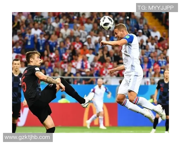 冰岛足球球星的传奇崛起与他们如何在世界舞台上创造震撼奇迹 冰岛足球球星的传奇崛起与他们如何在世界舞台上创造震撼奇迹