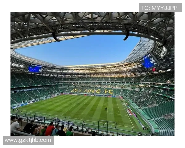 星光灿烂的足球球星们：他们如何在绿茵场上书写传奇篇章